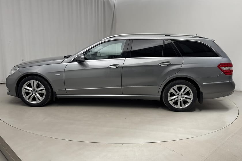 Bild 2 av Mercedes-Benz E 250 T CDI 4MATIC BE Kombi 204hk Avantgarde Airmatic