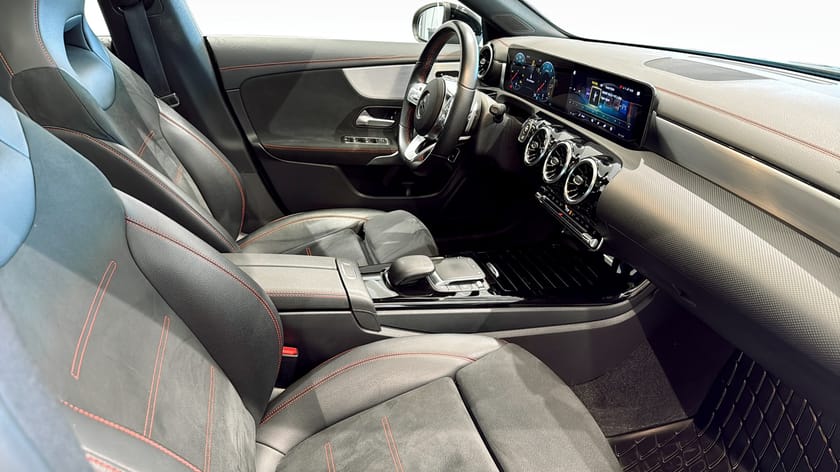 Bild 5 av Mercedes-Benz CLA 200 Shooting Brake SB AMG Line Panorama  Dragkrok
