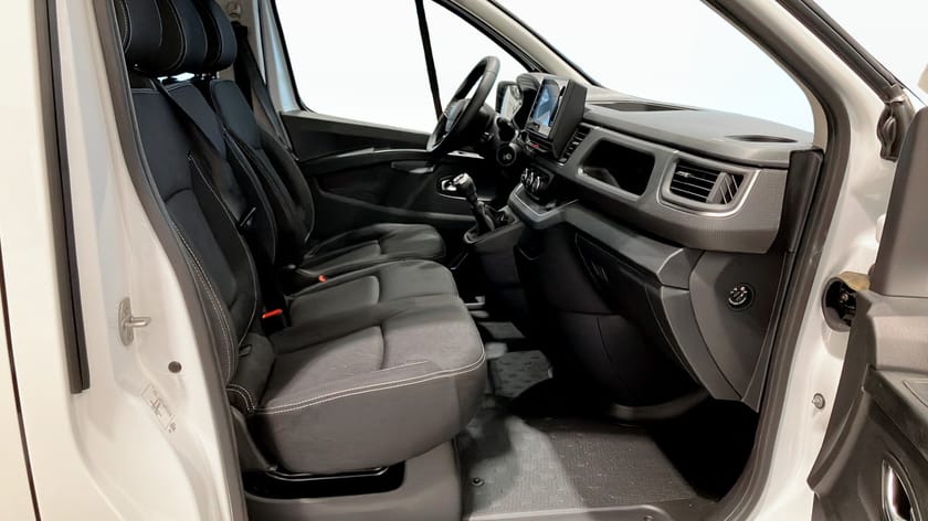 Bild 3 av Renault Trafic Passenger L2 GSR2 L2H1 150 hk Optimal familjebil!