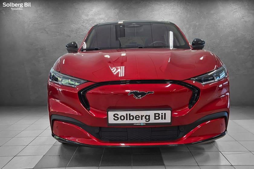 Bilde 2 av Ford Mustang Mach-E Long Range AWD Range/540km/Awd/H.feste/Pano/360/ACC/Rattvarme++