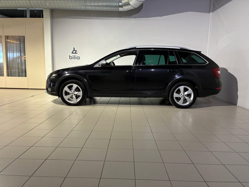 Bild 3 av Škoda Octavia Scout 2.0 TDI SCR 4x4 DSG