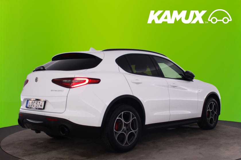 Bild 4 av Alfa Romeo Stelvio 2.2 JTD 16V Q4 Super 210hk B-Kam GPS Drag Skinn Elstol Keyless