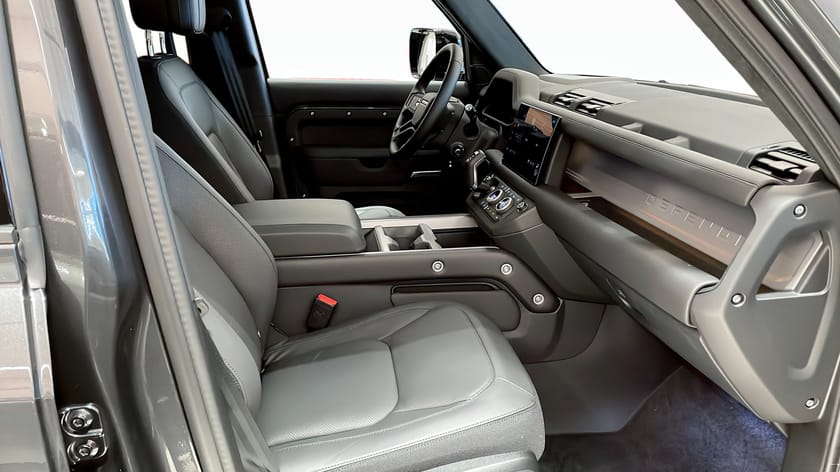 Bild 3 av Land Rover Defender 110 D300 MHEV 3.0 AWD SWB X 300D AUTO