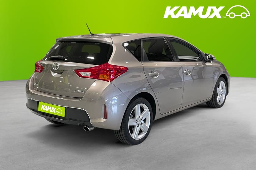 Bild 4 av Toyota Auris 1.6 Valvematic Manuell Edition 50 132hk, backkamera