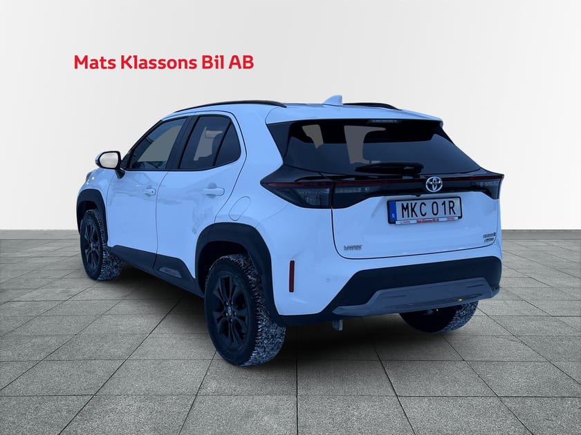 Bild 2 av Toyota Yaris Cross Hybrid AWD-i Adventure Plus, Glastak, JBL