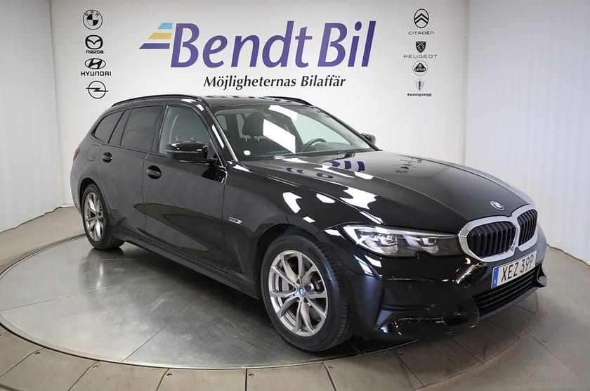 Bild 1 av BMW 330e Touring Sport line | Navi | Dragkrok | Backkamera |