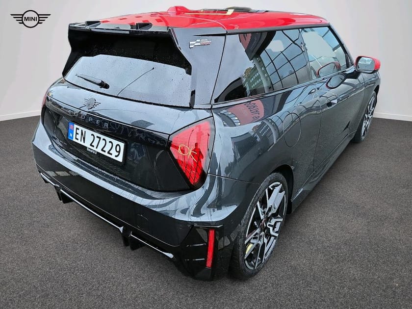 Bilde 5 av MINI Cooper E JCW Trim, Package M