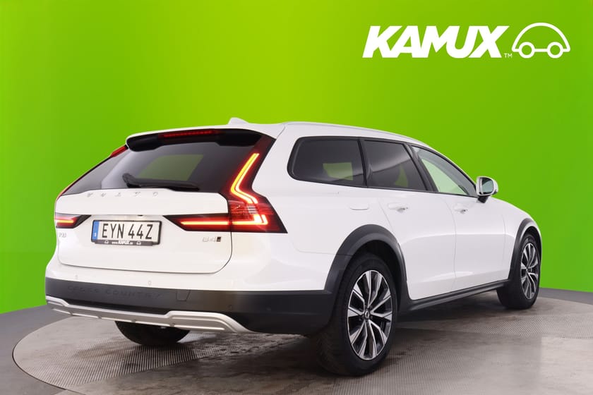 Bild 4 av Volvo V90 Cross Country B4 AWD Ultimate 197hk Pano H/K Läder HuD 360° 4zon Drag