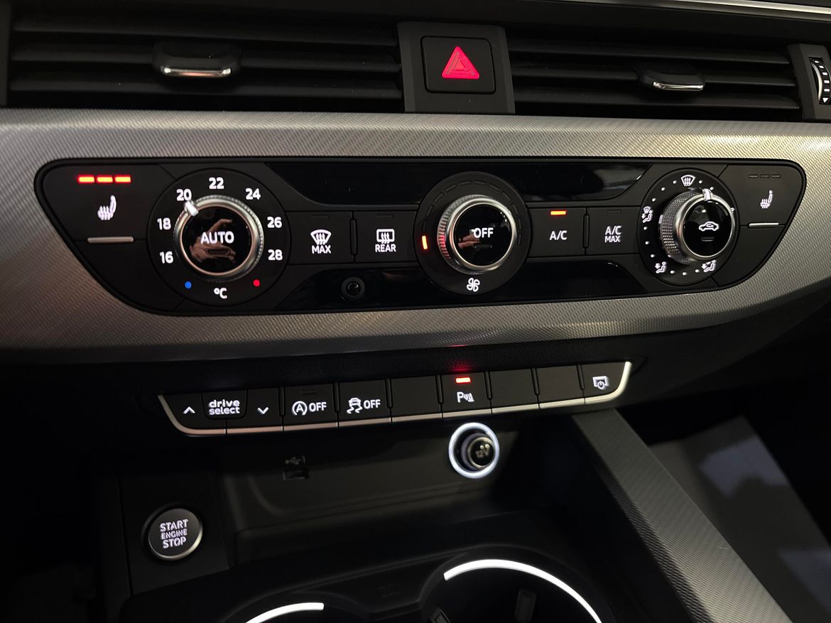 Audi A4 2019 - miniatyr 17