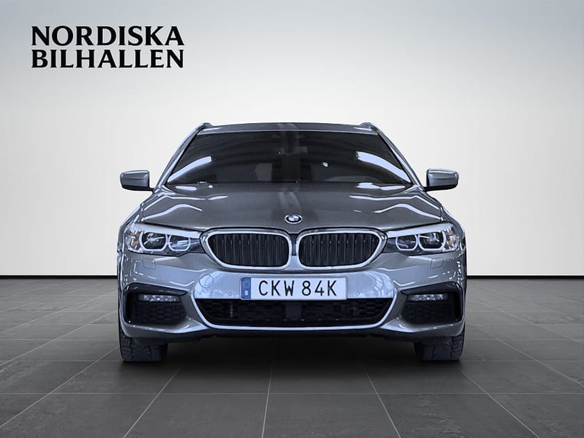 Bild 2 av BMW 530i xDrive Touring Steptronic M Sport Drag Backkamera GPS