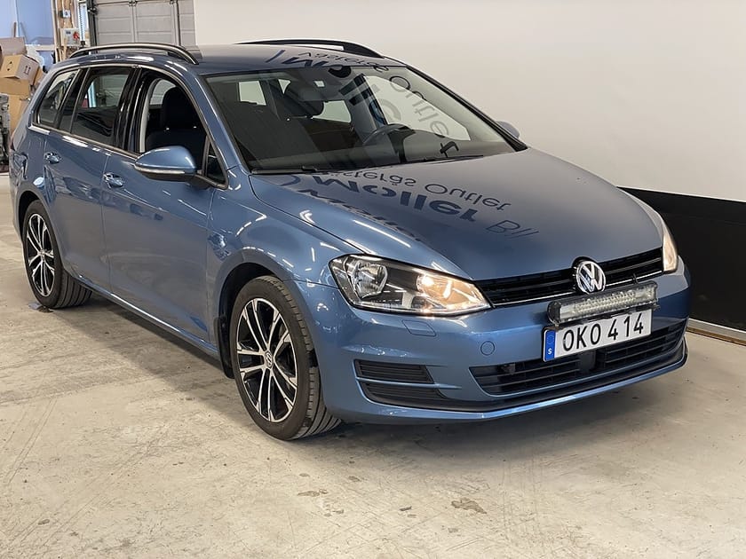 Bild 1 av Volkswagen Golf Sportscombi SC 1,2 TSI 110hk Drag Värmare Backkamera