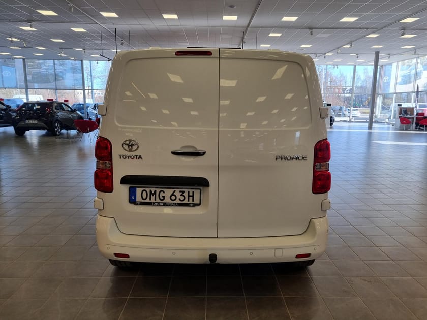 Bild 1 av Toyota Proace Medium Black Edition Värmare Drag