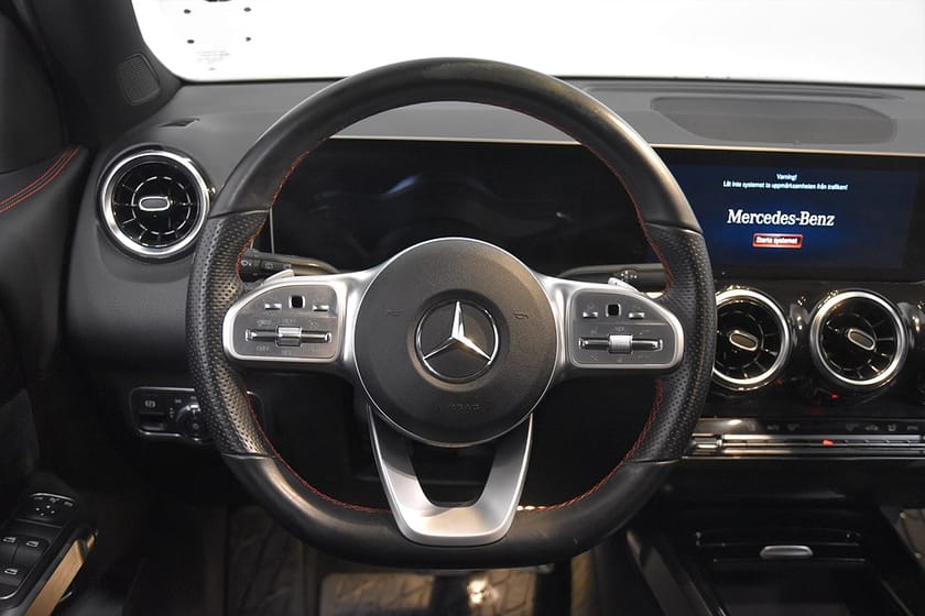 Bild 2 av Mercedes-Benz GLB 200 AMG 7-sits Drag M-Värm Widescreen Navi 163hk