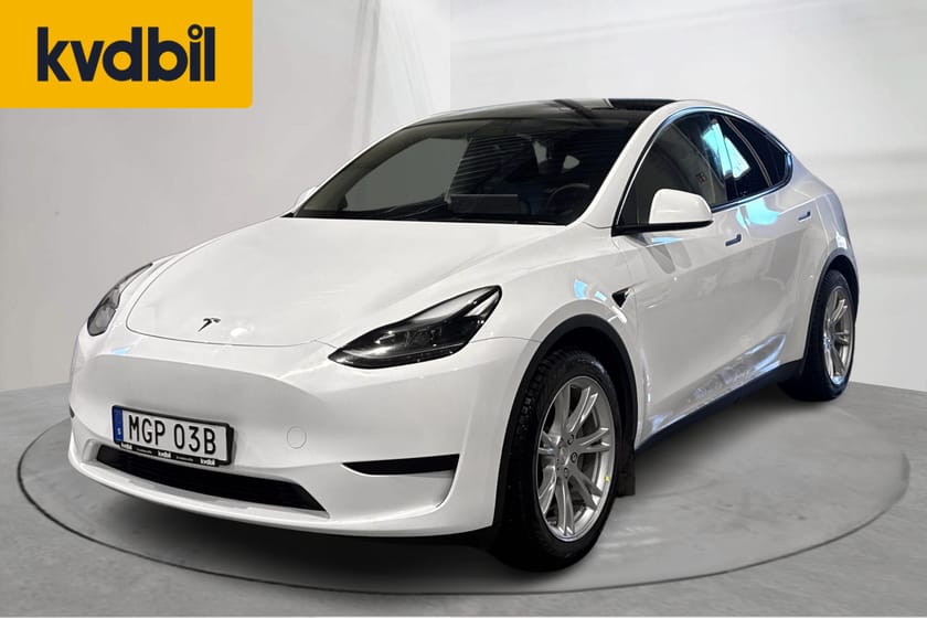 Bild 1 av Tesla Model Y Standard Range RWD Värmepump Panorama