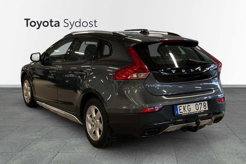 Bild 2 av Volvo V40 Cross Country D2 Powershift Momentum 115hk, Dragkrok, Vhjul