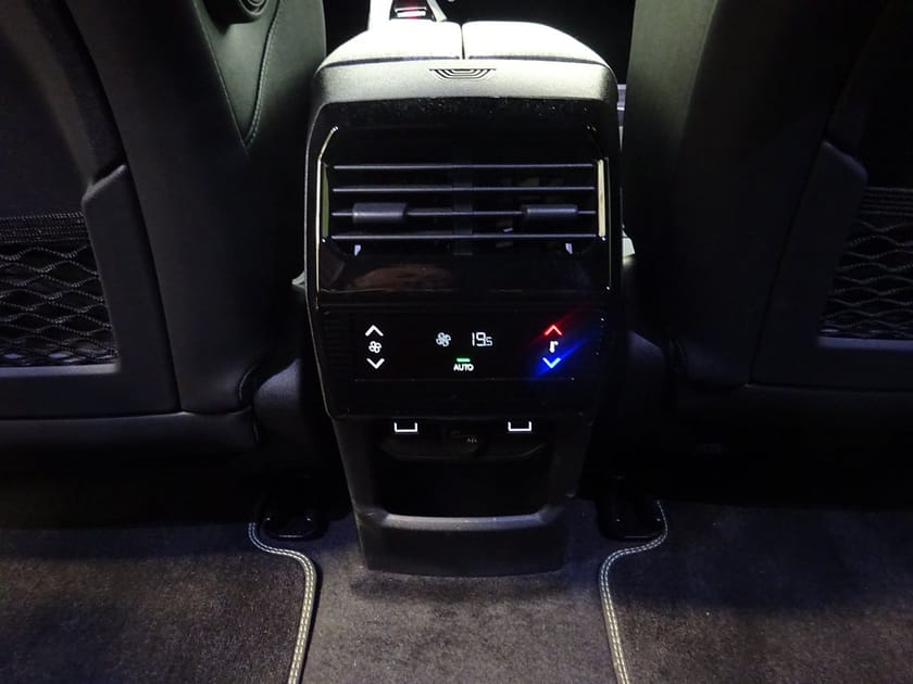Bild 5 av Peugeot E-5008 GT 73kWh 7-sits