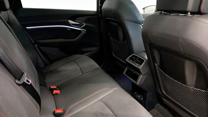 Bild 5 av Audi Q8 55 e-tron quattro 408hk S Line - 360° - Drag - Pano