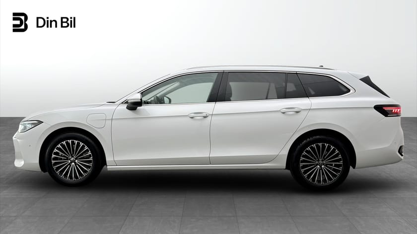 Bild 2 av Volkswagen Passat Variant eHybrid Elegance DSG Drag/Värmare