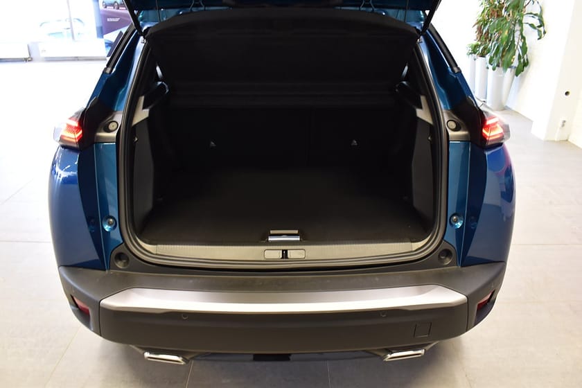 Bild 4 av Peugeot 2008 Hybrid 145 1.2 PureTech e-DSC