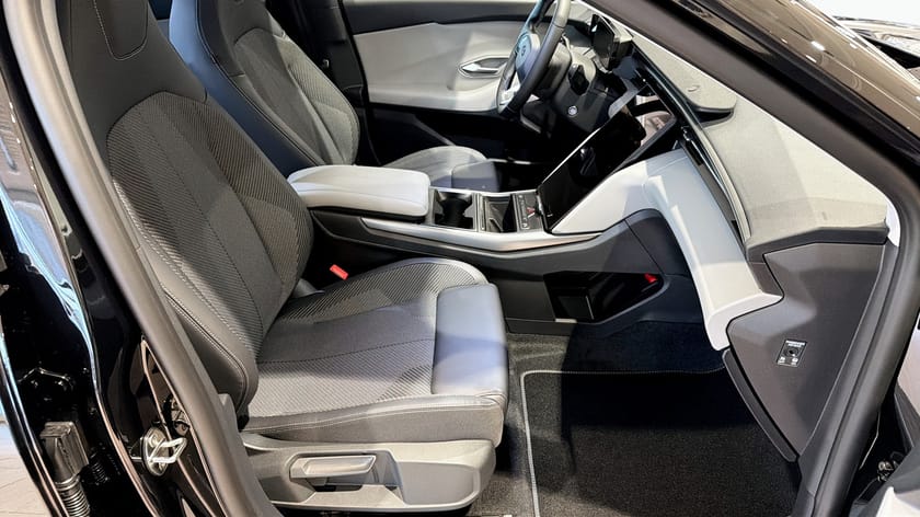 Bild 3 av Ford Explorer EV Extended Range RWD Long 286hk Demo