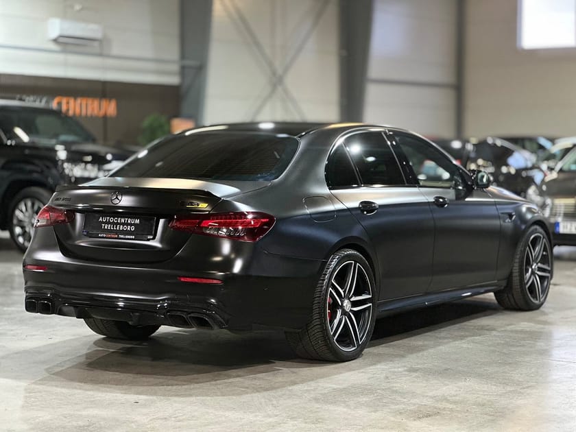 Bild 3 av Mercedes-Benz AMG E 63 S 4MATIC+ Skalstolar Kolfiber DownPipe 750hk