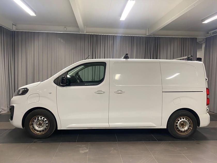 Bild 3 av Opel Vivaro-e Skåpbil L2 75 kW drag, larm vinterhjul. SLÄPKÄRRA PÅ KÖPET