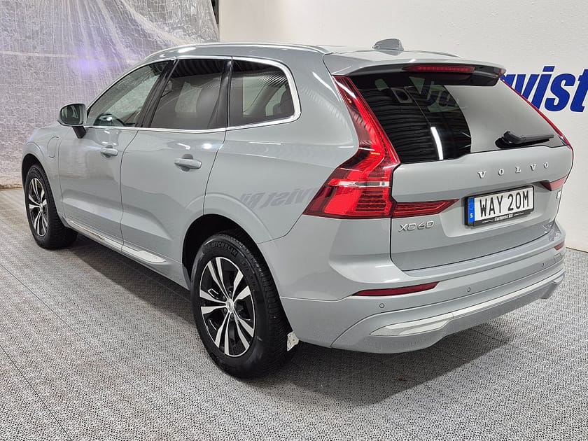 Bild 5 av Volvo XC60 T6 Recharge Core Bright plug in AWD 350HK 4x4 Panorama