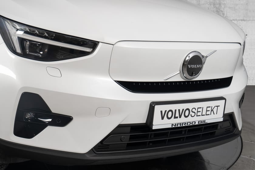 Bilde 2 av Volvo XC40 Recharge Twin motor Ultimate. 408 hk. Krok/Pixel lys/Varmepumpe/360/Soltak