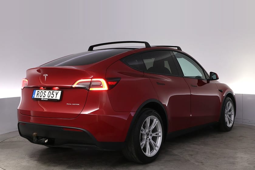 Bild 5 av Tesla Model Y Long Range AWD Autopilot Pano Drag