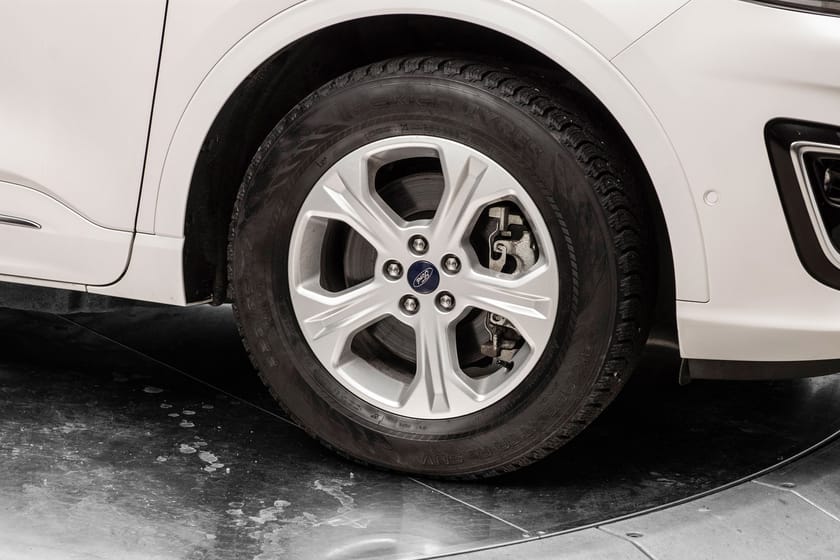 Bilde 2 av Ford Kuga Plug-In Hybrid KROK/HEADUP/KAMERA/TONEDE RUTER ++