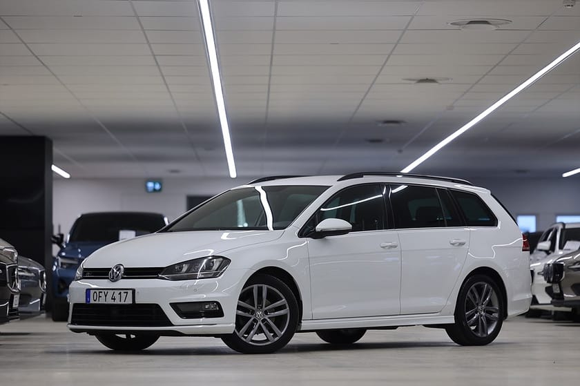 Bild 3 av Volkswagen Golf Sportscombi 2.0 TDI 150hk Aut R Line Highline Plus CarPlay