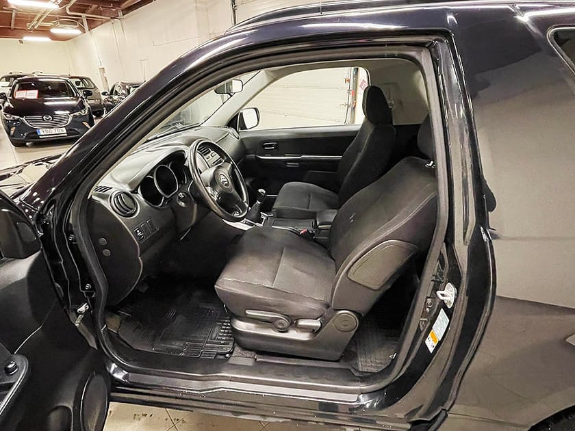 Bild 3 av Suzuki Grand Vitara 3-dörrar 1.6 DOHC 16V VVT 4WD 106hk