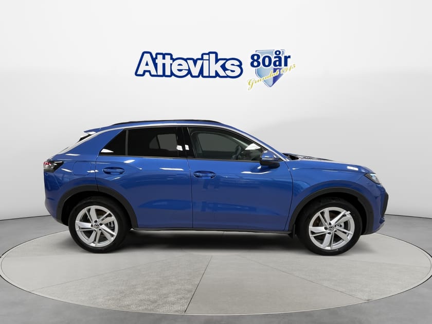 Bild 2 av Volkswagen T-Roc 1.5 eTSi 150hk *Teknikpaket/Backkamera*