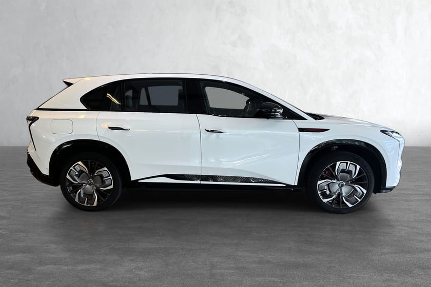 Bilde 4 av Hongqi EHS7 AWD 4WD/PREMIUM/MASSASJE/HUD/ VINTERHJUL