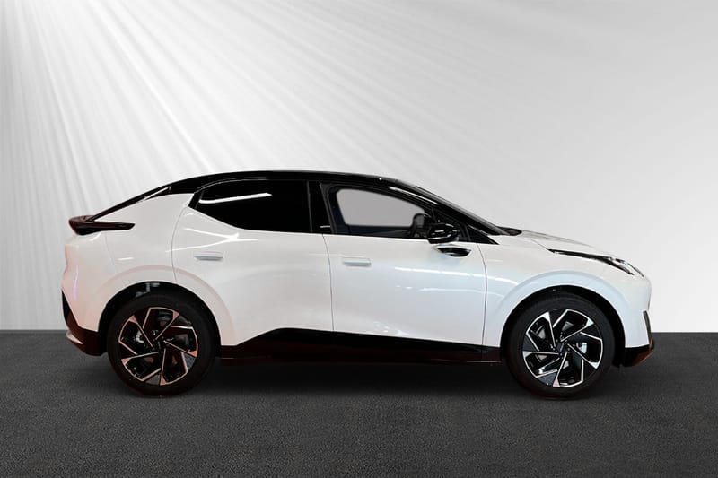Lynk & Co 02 EV