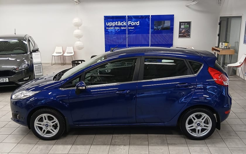 Bild 2 av Ford Fiesta Titanium 1.0 80hk Kamremsbytt Låg skatt S&V-hjul