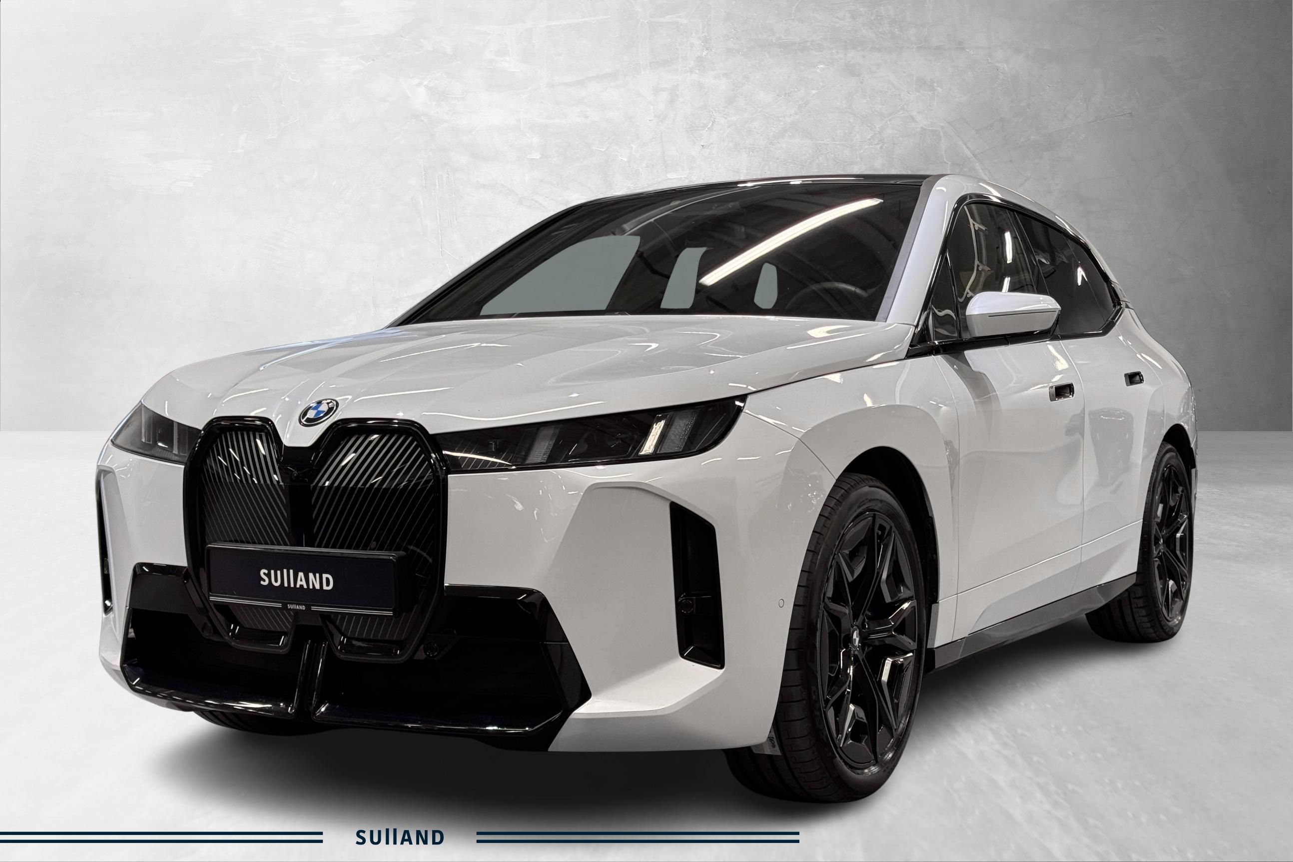 Thumnail bilde 0 av BMW iX xDrive60