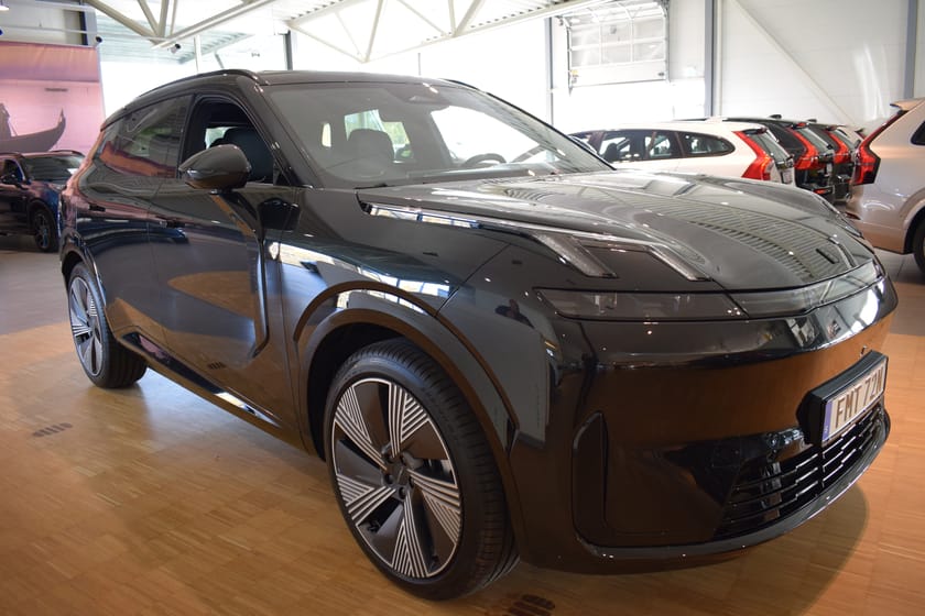 Bild 2 av Lynk & Co 08 PHEV More