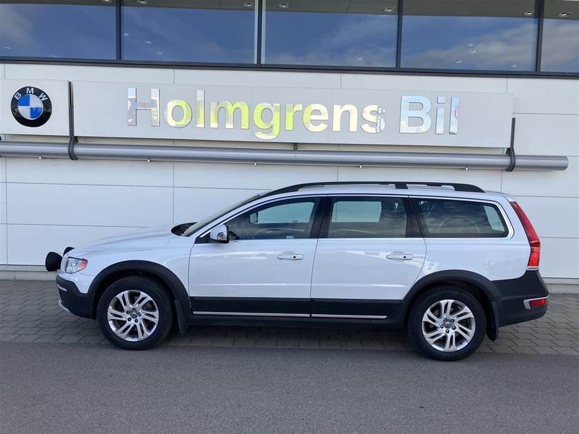 Bild 2 av Volvo XC70 AWD D4 181hk Summun Drag Glastak Värmare Nav PDC Skinn