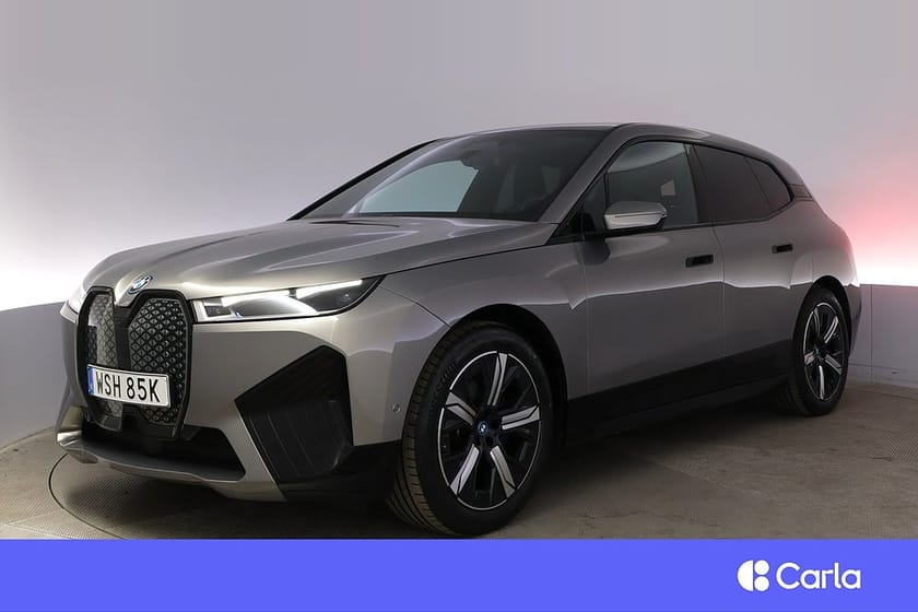 Bild 1 av BMW iX xDrive50 Sport Sky Lounge DAP Laser B&W 360 Drag