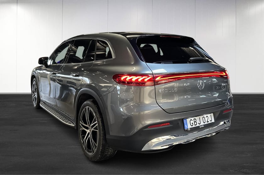 Bild 3 av Mercedes-Benz EQS SUV 580 4MATIC 4M Pano Luftfjädring  Superscreen 360°