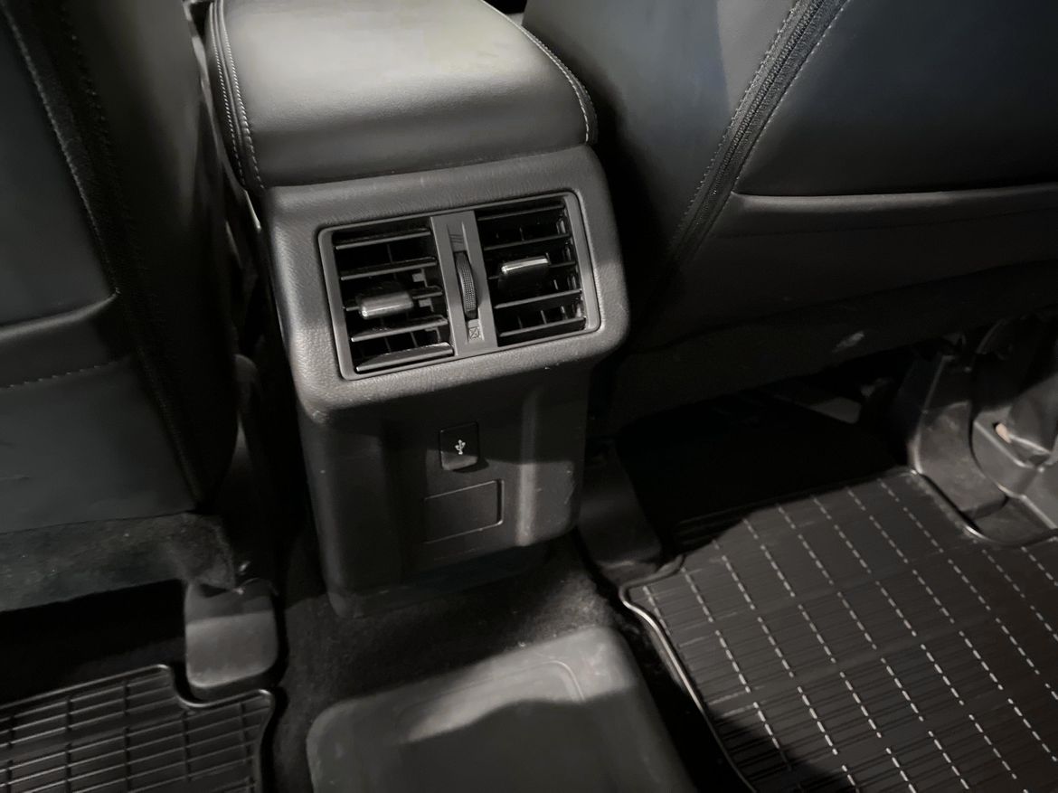 Mitsubishi Outlander 2020 - miniatyr 10