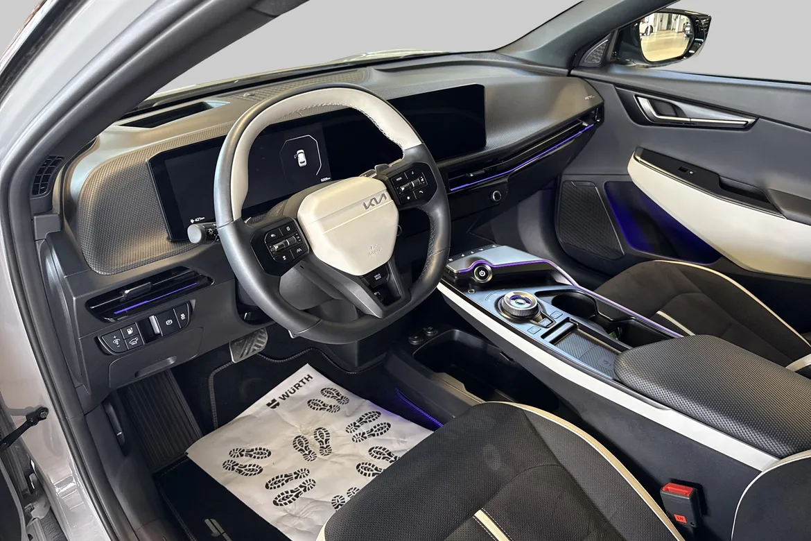 picture of a car