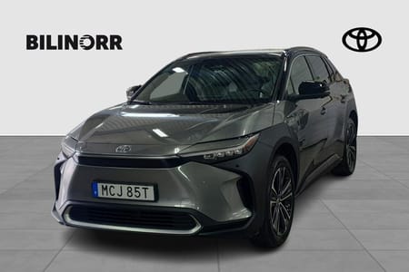 Toyota bZ4X 71.4 kWh AWD Executive Panorama JBL | Vinterhjul |