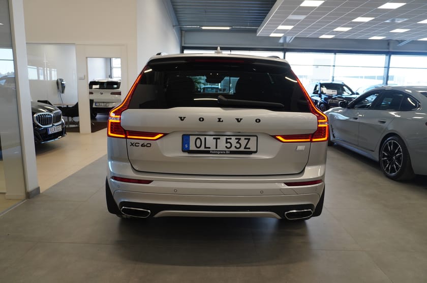 Bild 5 av Volvo XC60 T8 AWD Recharge R-Design Pano Drag 21