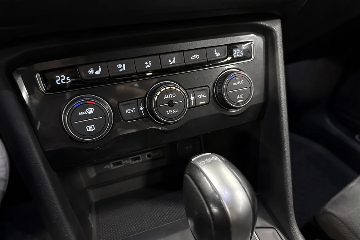 picture of a car