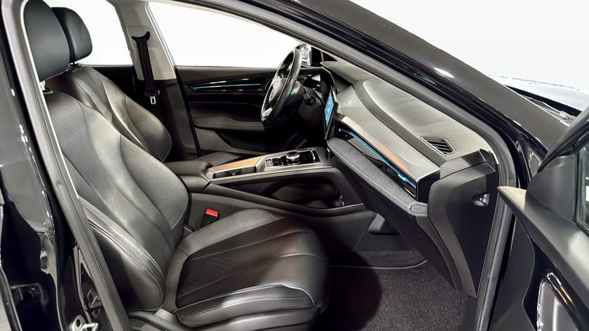 Bild 3 av MG 5 Standard Range MG5 50 KWH LUXURY