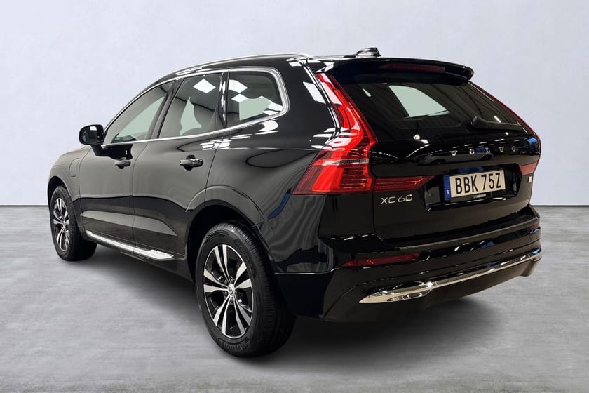 Bild 4 av Volvo XC60 Recharge T6 Core Edition (Drag, Kamera, Pano)