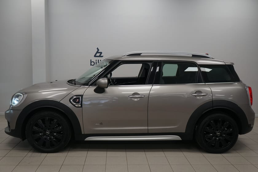 Bild 2 av MINI Countryman Cooper S ALL4 Salt II | Navi | Harman/Kardon | HUD | Drag | Backkamera