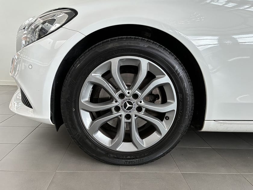 Bild 4 av Mercedes-Benz C 220 T d Avantgarde Automat Dragkrok 17" Carplay Park Assist